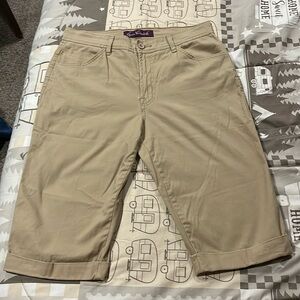 Gloria Vanderbilt size 14 ladies capris